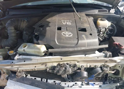 2005 Toyota 4Runner Sr5 Sport V6 z USA, uszkodzony, nr VIN JTEBU14R250076849